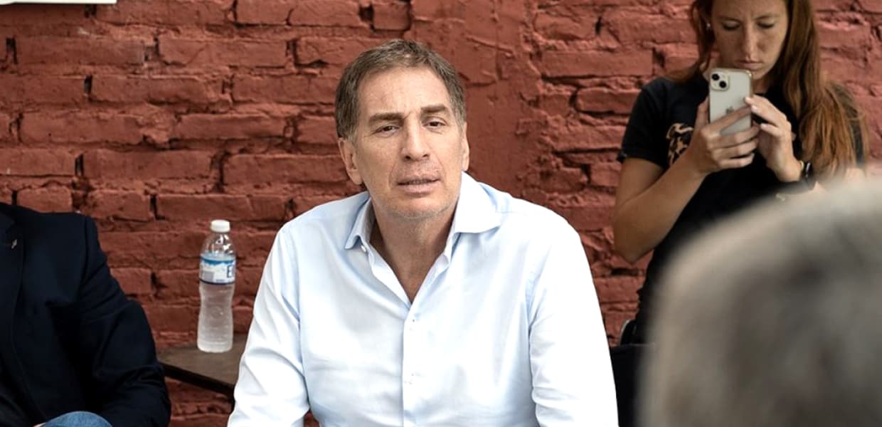 Imagen de portada para Santilli se reúne con Passalacqua en Misiones para negociar apoyos al Presupuesto 2026