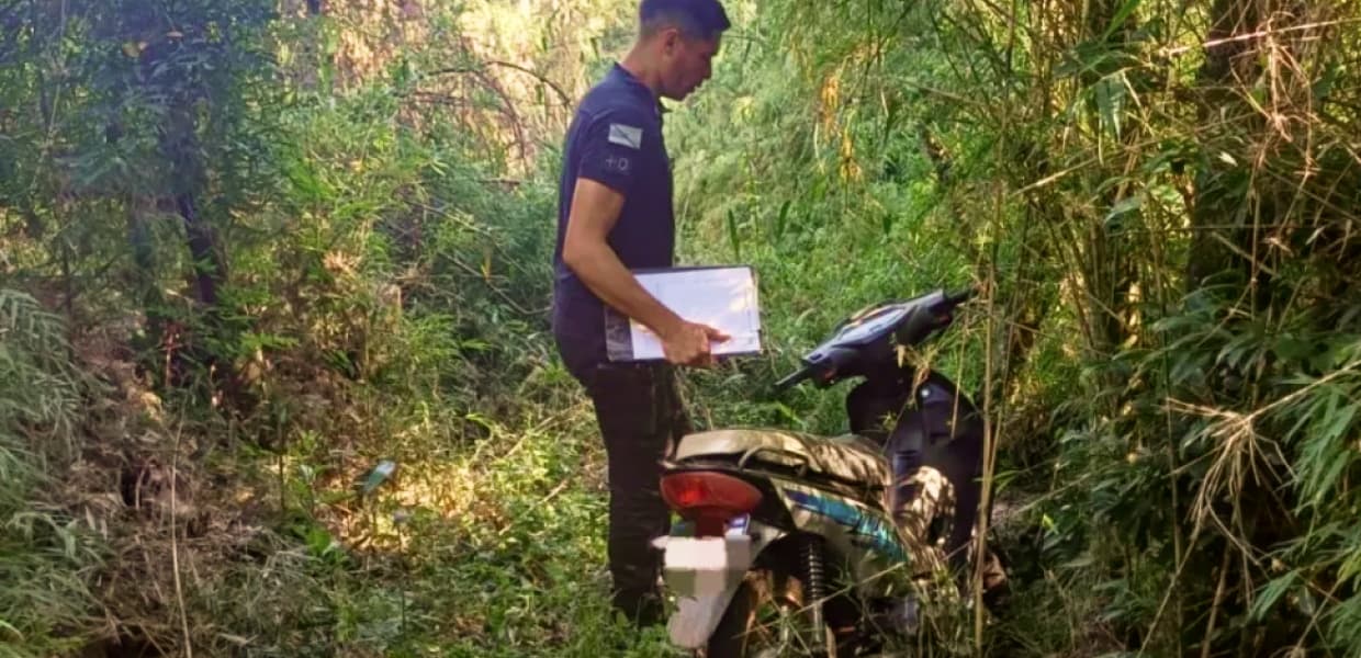 Imagen de portada para Fracrán: la Policía recupera una motocicleta sustraída y demora a un menor de 15 años